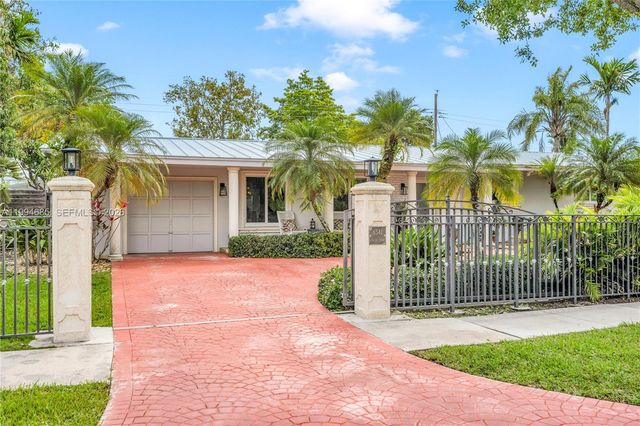 8541 SW 87th Ct, Miami, FL 33173