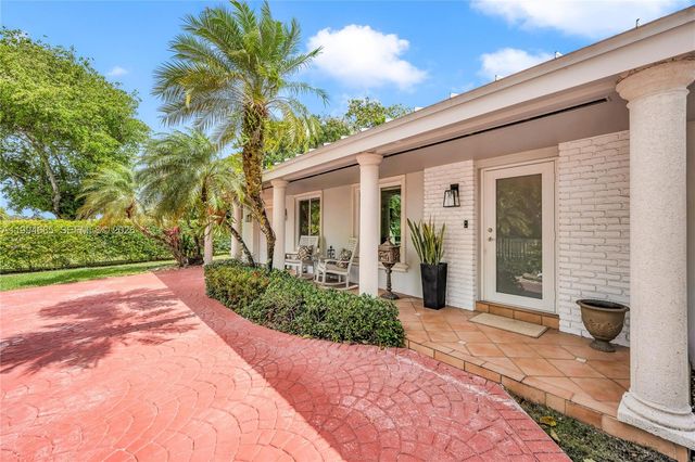 8541 SW 87th Ct, Miami, FL 33173