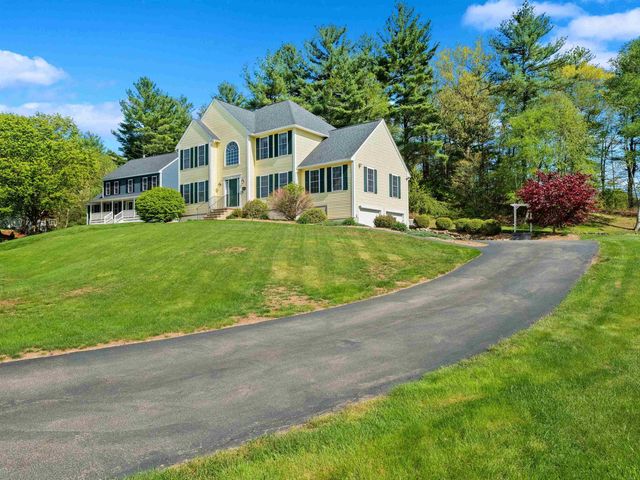 28 Bradford Circle, Hudson, NH 03051