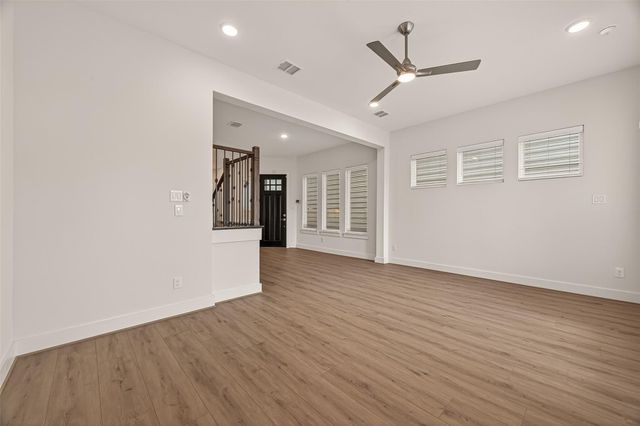 910 W 21st Street A, Houston, TX 77008