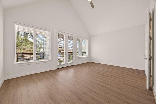 910 W 21st Street A, Houston, TX 77008