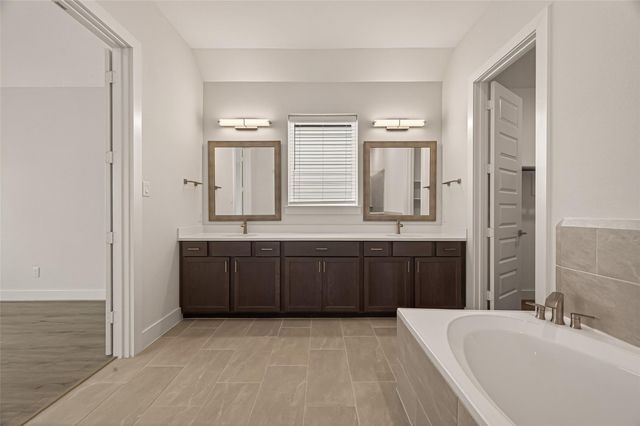 910 W 21st Street A, Houston, TX 77008