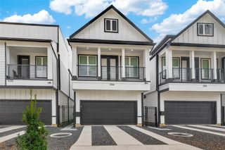 910 W 21st Street A, Houston, TX 77008