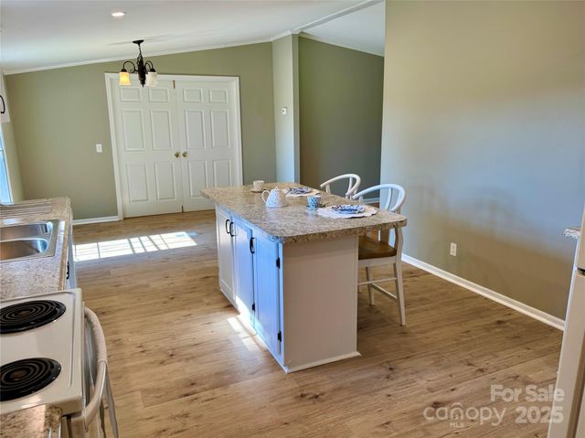 3190 Wild Dogwood Lane, Morganton, NC 28655