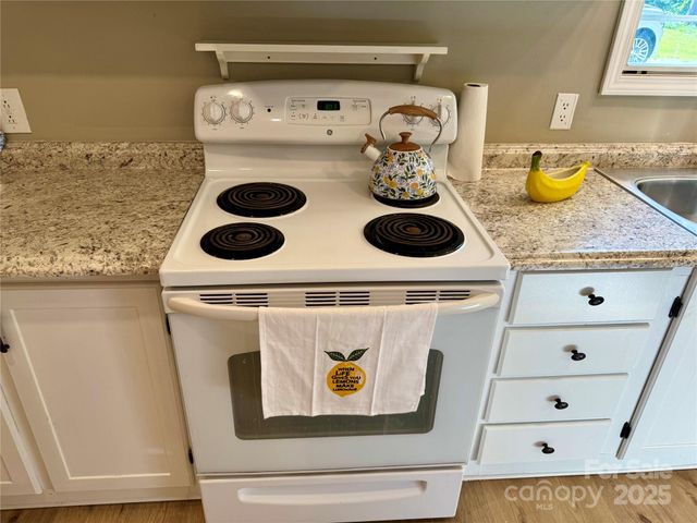 3190 Wild Dogwood Lane, Morganton, NC 28655
