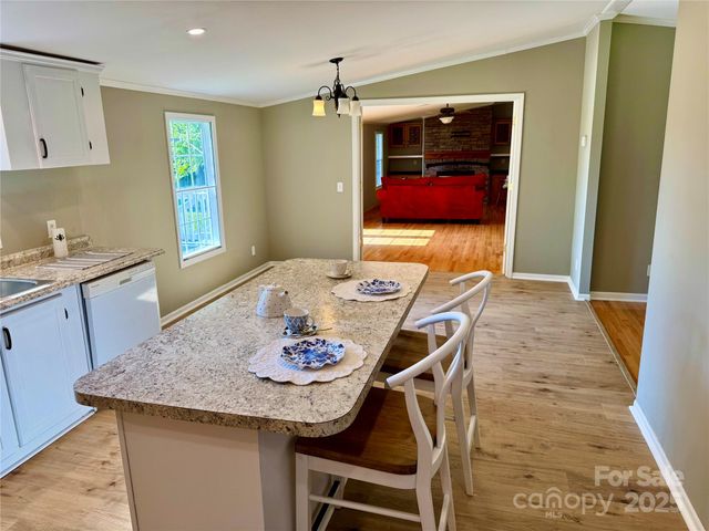 3190 Wild Dogwood Lane, Morganton, NC 28655
