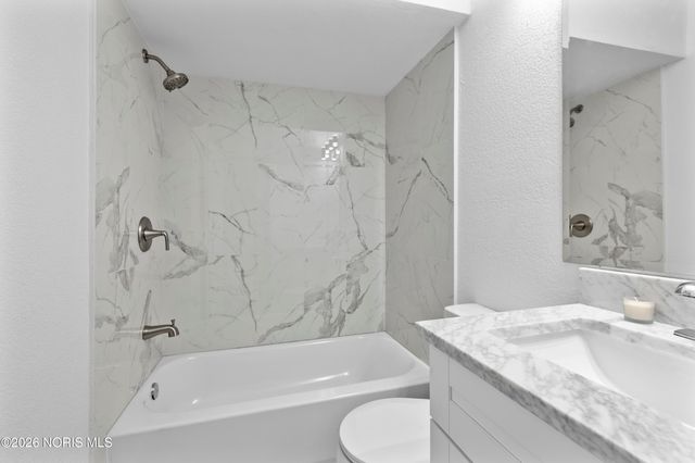 14590 Liberty Hi Road, Bowling Green, OH 43402