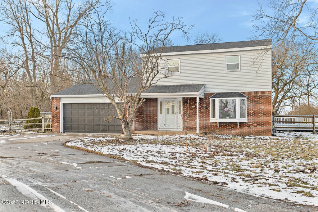 14590 Liberty Hi Road, Bowling Green, OH 43402