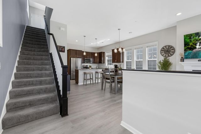 8133 Arrowwood Lane N, Maple Grove, MN 55369
