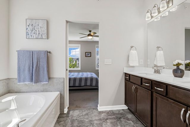 8133 Arrowwood Lane N, Maple Grove, MN 55369