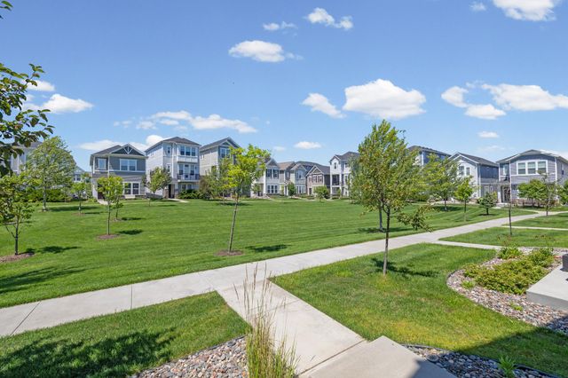 8133 Arrowwood Lane N, Maple Grove, MN 55369
