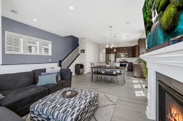 8133 Arrowwood Lane N, Maple Grove, MN 55369