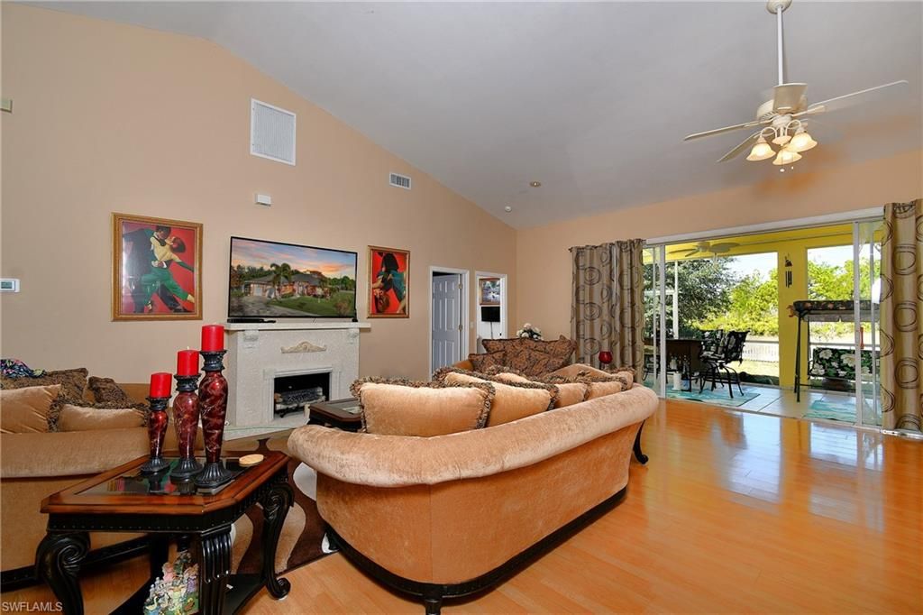 836 Worth AVE S, LEHIGH ACRES, FL 33974 — photo 4
