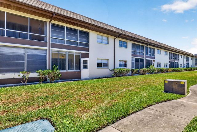 5197 SILENT LOOP 124, New Port Richey, FL 34652