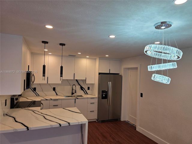 2520 NW 108th St, Miami, FL 33167