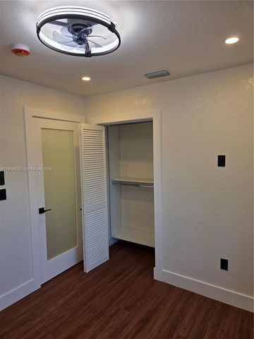 2520 NW 108th St, Miami, FL 33167