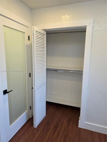 2520 NW 108th St, Miami, FL 33167