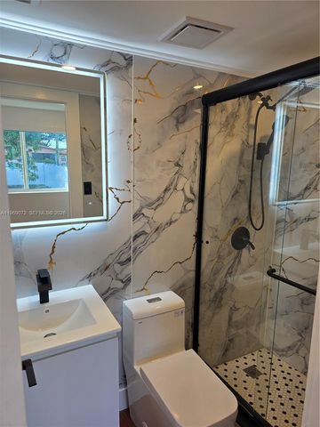 2520 NW 108th St, Miami, FL 33167