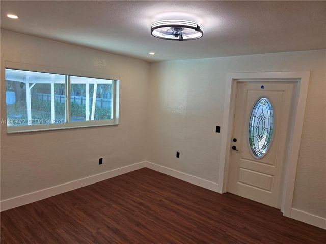 2520 NW 108th St, Miami, FL 33167