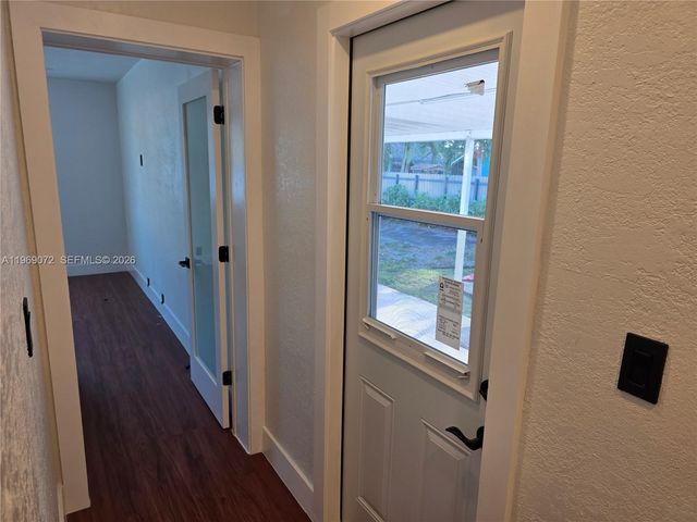 2520 NW 108th St, Miami, FL 33167