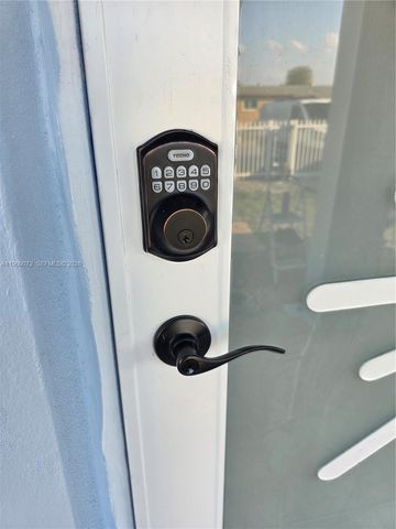 2520 NW 108th St, Miami, FL 33167