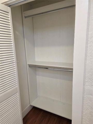 2520 NW 108th St, Miami, FL 33167