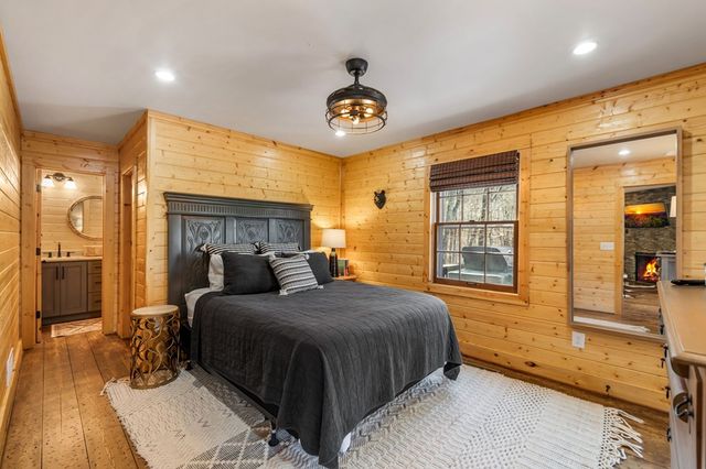 240 Mountain View Court, Ellijay, GA 30536