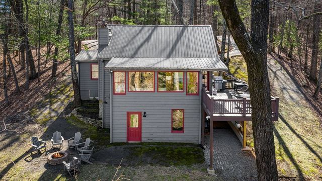 240 Mountain View Court, Ellijay, GA 30536