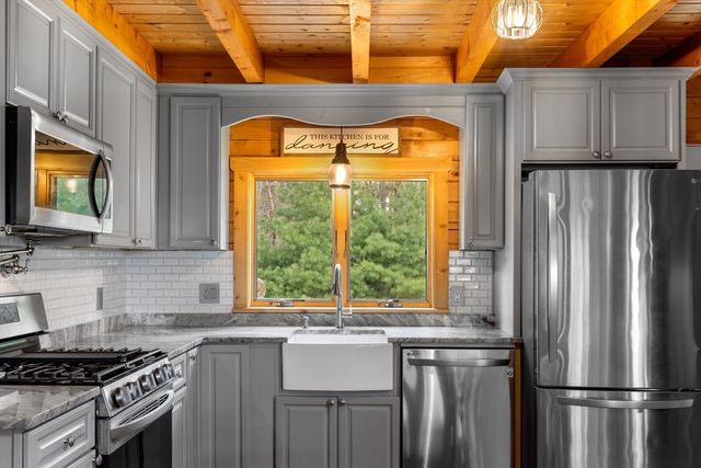 81 S Meadow Rd, Carver, MA 02330
