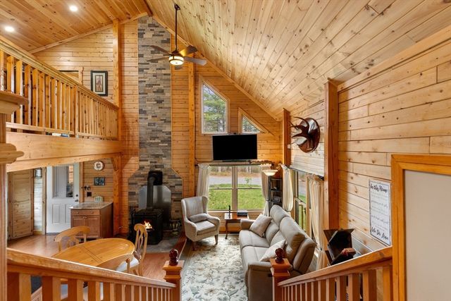 81 S Meadow Rd, Carver, MA 02330