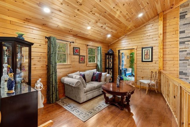 81 S Meadow Rd, Carver, MA 02330