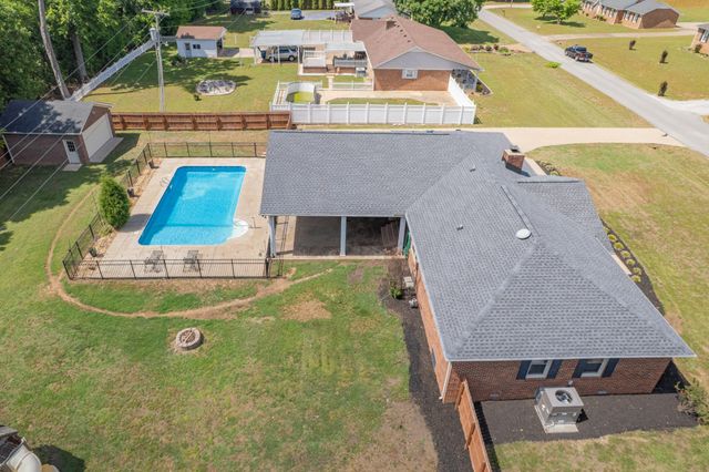 804 Redwood Cir, Columbia, TN 38401