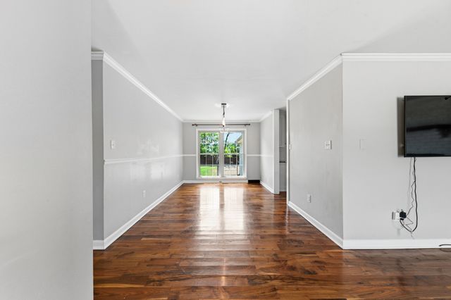 804 Redwood Cir, Columbia, TN 38401