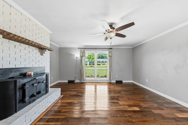 804 Redwood Cir, Columbia, TN 38401