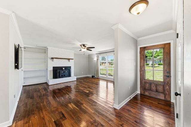 804 Redwood Cir, Columbia, TN 38401