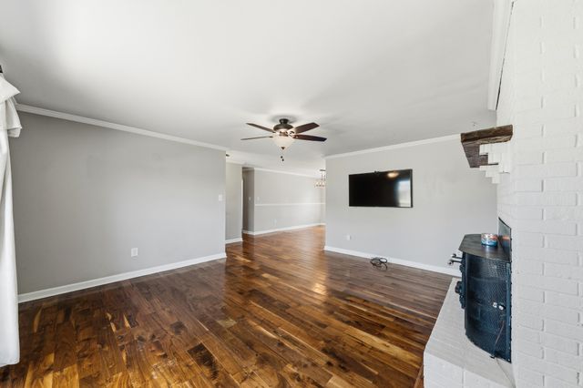 804 Redwood Cir, Columbia, TN 38401