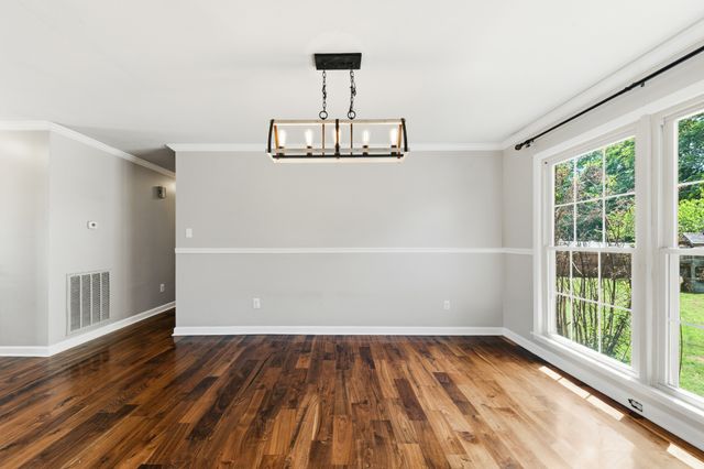 804 Redwood Cir, Columbia, TN 38401