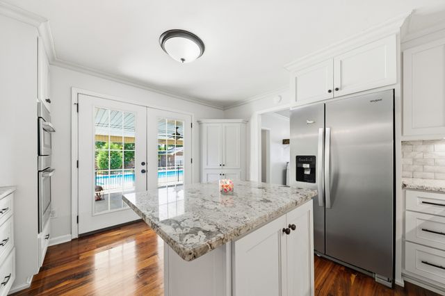 804 Redwood Cir, Columbia, TN 38401