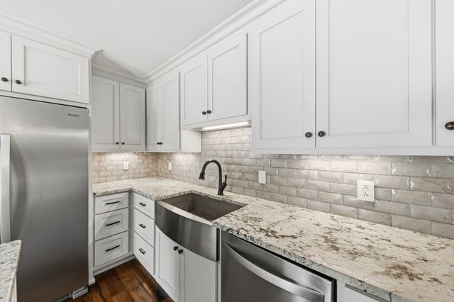 804 Redwood Cir, Columbia, TN 38401