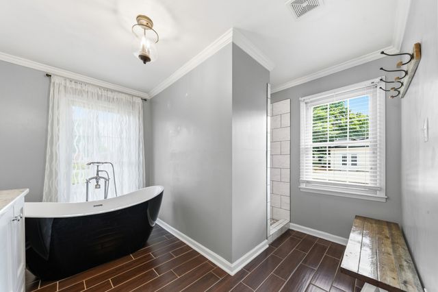 804 Redwood Cir, Columbia, TN 38401