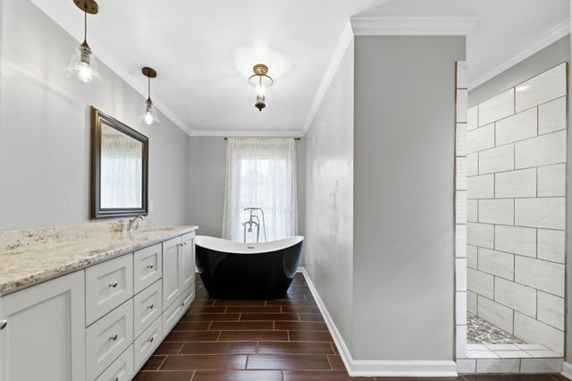 804 Redwood Cir, Columbia, TN 38401