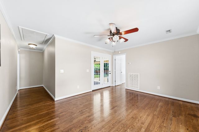 804 Redwood Cir, Columbia, TN 38401