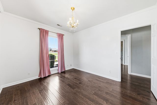 804 Redwood Cir, Columbia, TN 38401