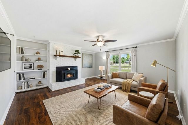 804 Redwood Cir, Columbia, TN 38401