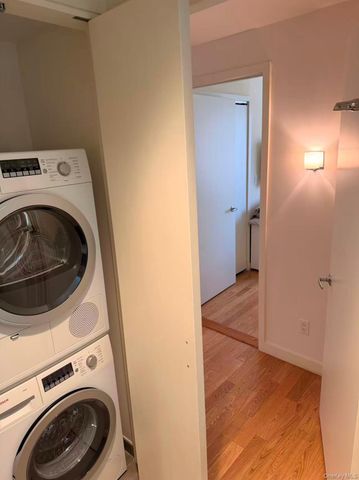 39-16 Prince Street 6Floor, Flushing, NY 11354