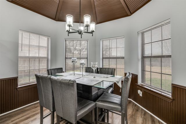 719 Meadowbrooke Circle, Duncanville, TX 75137