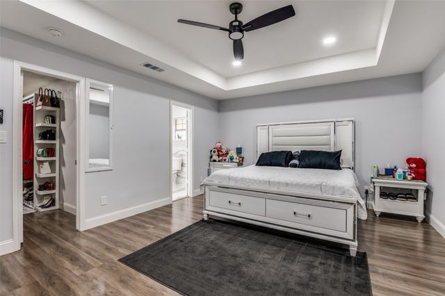 719 Meadowbrooke Circle, Duncanville, TX 75137