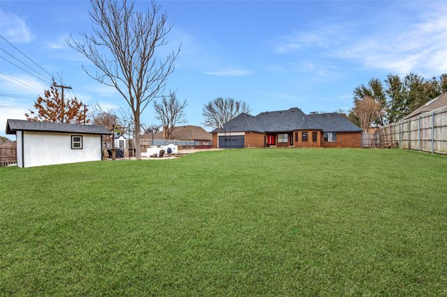 719 Meadowbrooke Circle, Duncanville, TX 75137