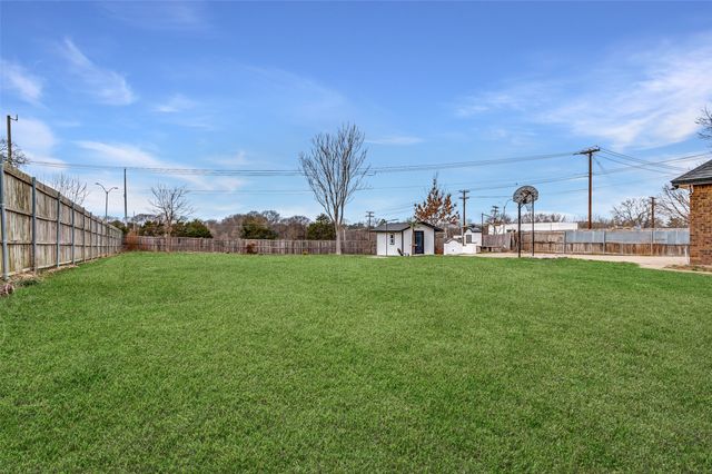 719 Meadowbrooke Circle, Duncanville, TX 75137