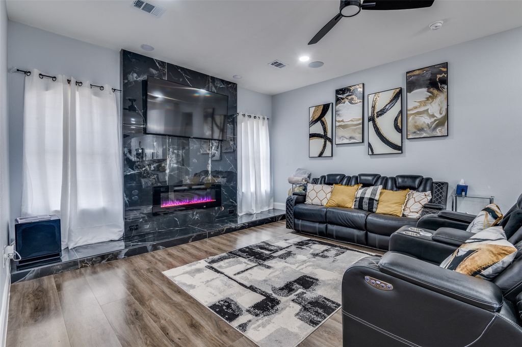 719 Meadowbrooke Circle, Duncanville, TX 75137